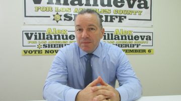La gran pregunta es si el sheriff Alex Villanueva logrará la reelección o será destituido. (Araceli Martínez/La Opinión).