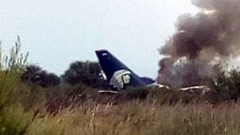 En la aeronave viajaban 103 personas.