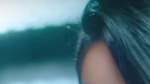 Becky G y Natti Natasha en el video "Sin Pijama"