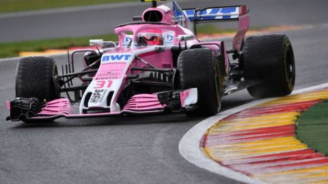 Esteban Ocon sorprendió a todos en la lluvia