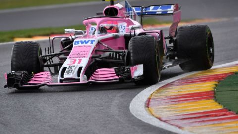 Esteban Ocon sorprendió a todos en la lluvia