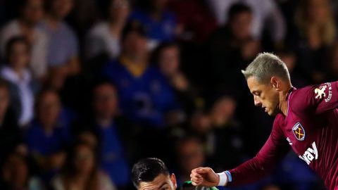 Javier "Chicharito" Hernández marcó su primer gol de la temporada con el West Ham