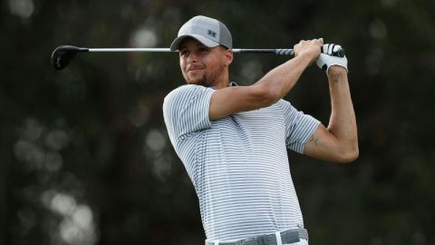 Stephen Curry participa en el Ellie Mae Classic en Hayward, California. (Foto: Lachlan Cunningham/Getty Images)