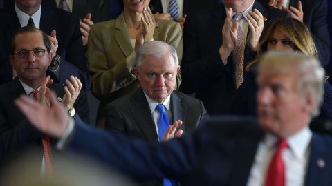 Jeff Sessions y el presidente Trump están distanciados.