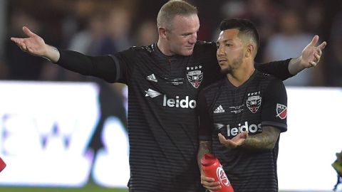 Wayne Rooney y Luciano Acosta hicieron para el DC United un gol realmente memorable. (Foto: ANDREW CABALLERO-REYNOLDS / AFP /Getty Images)