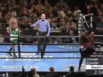Insólita pelea de box acabó antes de comenzar.