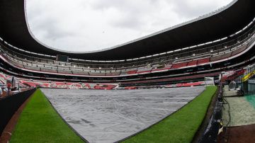 La instalación del césped del estadio Azteca sigue presentando algunos retrasos