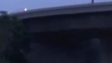 Muchos de los vehículos involucrados terminaron en pedazos.