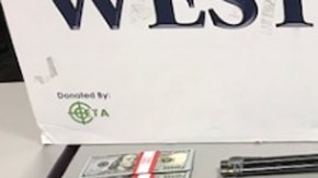 El arsenal incluía siete armas de fuego.