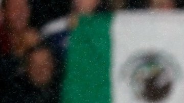 Hirving Lozano marcó un golazo en el triunfo 3-0 del PSV sobre BATE