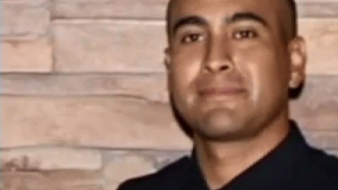 Gregory Casillas, de 30 años.