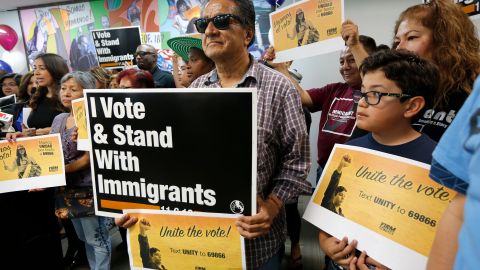 CHIRLA entra en campaña por el voto en las elecciones de noviembre.