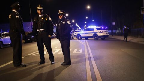 En Chicago hay iniciativas que tratan a la violencia como a una epidemia.