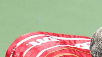 Serena Williams discute con el referee en jefe del US Open Brian Earley. (Foto: EFE/EPA/BRIAN HIRSCHFELD)