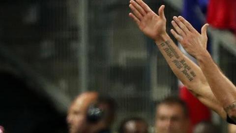 El francés Olivier Giroud le dio el triunfo a Francia ante Holanda. (Foto: EFE/EPA/IAN LANGSDON)
