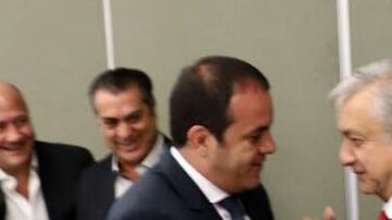 Cuauhtémoc Blanco y Andrés Manuel López Obrador.