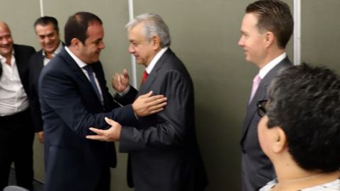 Cuauhtémoc Blanco y Andrés Manuel López Obrador.