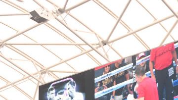 El pugilista kazajo ha retrasado varios meses la primera defensa de su campeonato.