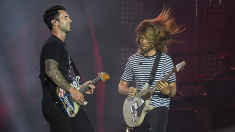 El grupo Maroon 5 liderado por Adam Levine sería el encargado ya de amenizar el medio tiempo del próximo Super Bowl. (Foto: APU GOMES/AFP/Getty Images)