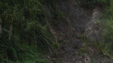 Los pobladores de la isla sigue padeciendo el devastador paso del huracán María