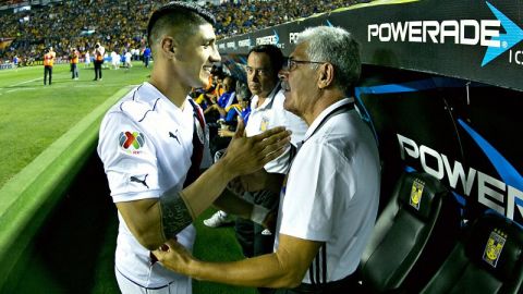 'Tuca' Ferretti y Alan Pulido coincidieron en Tigres pero después vino la debacle en su relación. (Foto: Imago7/ José Macías)