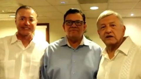 AMLO y Valenzuela se encontraron en Sinaloa y el tabasqueño aprovechó para saludar a Maradona.