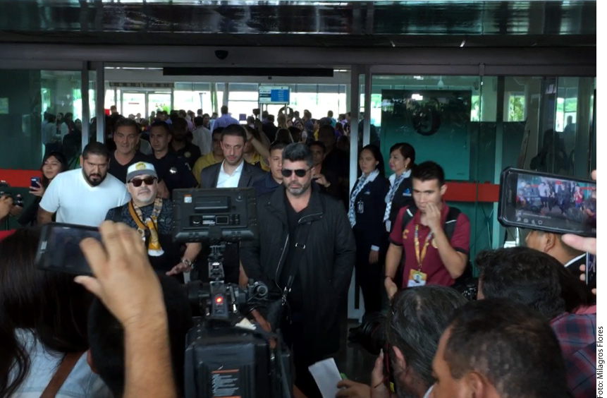 Maradona llegó este sábado a Culicán para ser presentado con Dorados el lunes