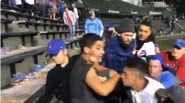 Aficionados de de Cubs protagonizaron una pelea al parecer por insultos racistas