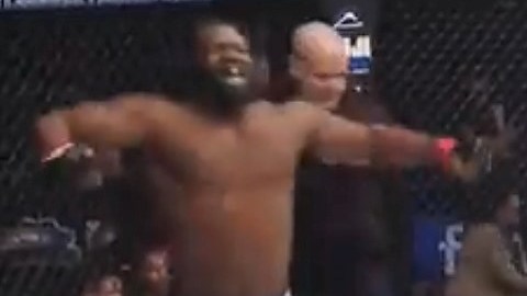 Momentos de verdadera tensión se vivieron en una función de PFL en Atlantic City.