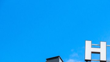 Infiel cachado por su suegra