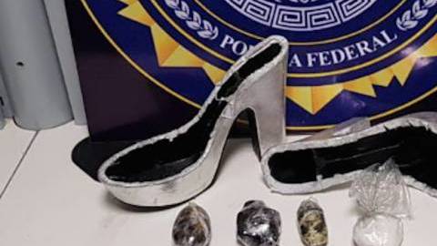 Calzado lleno de droga