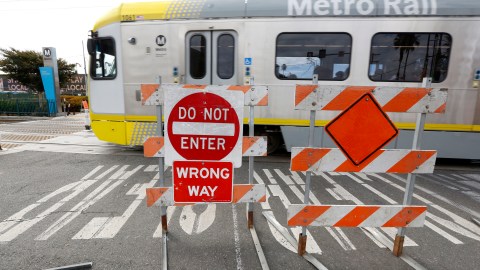 10/02/18 / LOS ANGELES/ Crenshaw boulevard and Exposition Blvd. are closed due to Metro construction. (Aurelia Ventura/La Opinion)