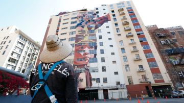 El artista busca que la obra proyecte inclusión para los vecinos de Los Ángeles.