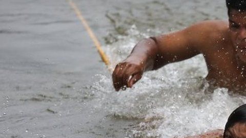 Muchos de los migrantes se arrojaron al río. Getty Images