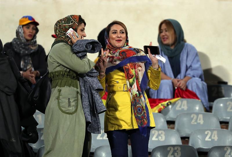 El ingreso de las damas al estadio Azadi fue decisión del gobierno de Irán