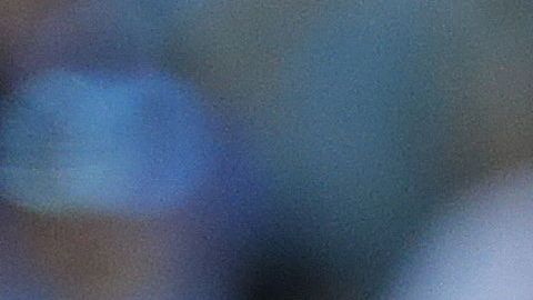 El pitcher Clayton Kershaw festeja tras anotar carrera para los Dodgers.