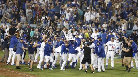 Tuvieron que pasar 18 entradas para que Dodgers derrotaran a Red Sox