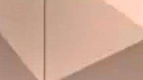 Una de las jóvenes agredidas el sábado a la noche cuando estaba en la puerta de su edificio