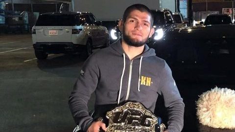Khabib Nurmagomedov es el ctual monarca de peso ligero de la UFC.