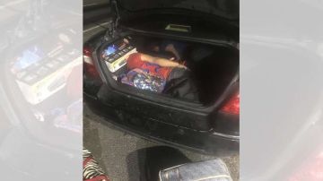 Los tres inmigrantes fueron encontrados en un maletero.