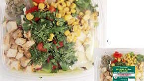 Algunas de estas ensaladas contaminadas ya pueden estar en casa.