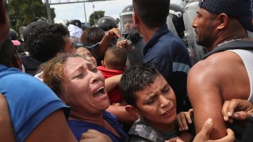 Autoridades acusan a los inmigrantes de entrar a México a la fuerza. John Moore/Getty Images