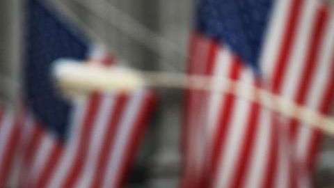 El Dow Jones cerró con 24,442 puntos el lunes, lejos del récord alcanzado el 3 de octubre cuando llegó a los 26,828 puntos./Getty Images