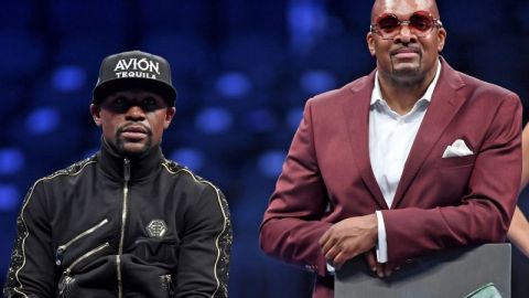 A Floyd Mayweather Jr. y Leonard Ellerbe no les desagrada la idea de enfrentar a Khabib Nurmagomedov.  (Foto: Ethan Miller/Getty Images)