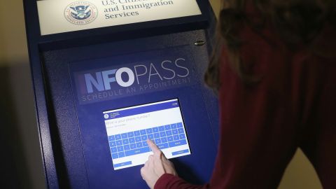 USCIS asegura que esta opción añade transparencia al proceso