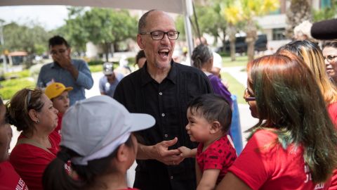 Tom Pérez, presidente del Comité Nacional Demócrata.