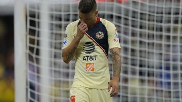 El colombiano Mateus Uribe tras fallar un penalti en el Clásico ante Chivas. (Foto: Imago7/Agustin Cuevas)
