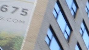 El comisionado John O'Neill, el alcalde Bill de Blasio, y el gobernador Andrew Cuomo.