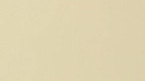 El doctor Juan Calderón Molina (d) junto a una paciente.