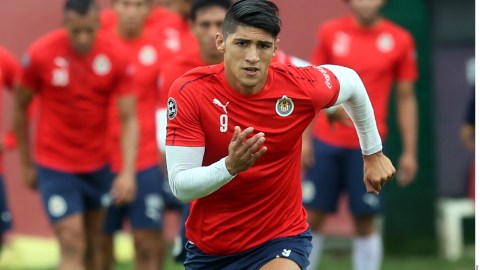 Alan Pulido revela la nueva dieta de Chivas de Guadalajara, rumbo al Mundial de Clubes